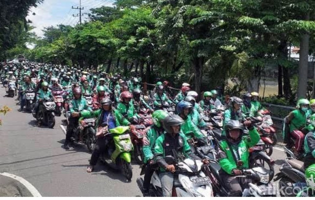 Para ojol di Jatim kecewa dan ancam demo lantaran tarif batal dinaikan. (Foto: Dokumentasi PDOI Jatim)