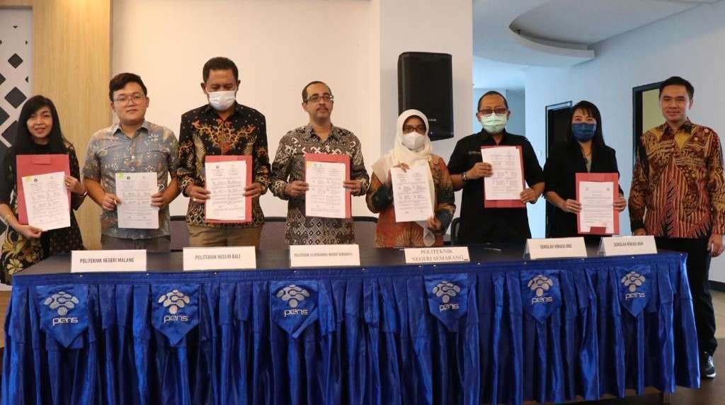 Beberapa perguruan tinggi penerima manfaat kerja sama dengan LX internasional, untuk mempersiapkan talenta digital bagi anak Indonesia. (Foto: Dirjen Vokasi)