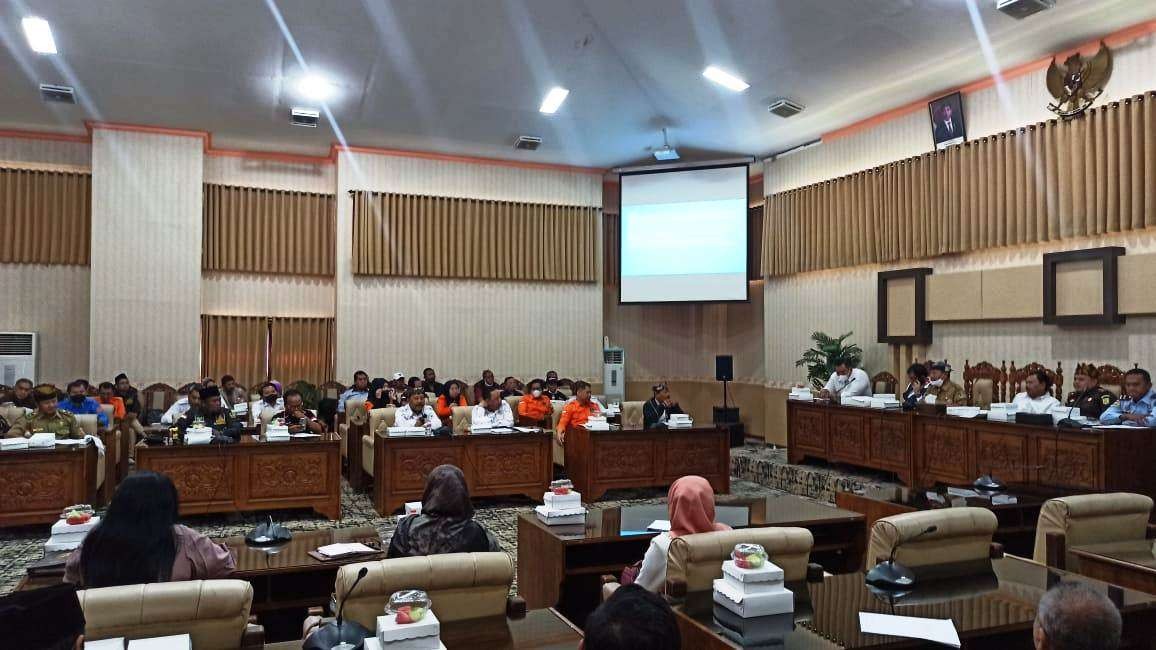 Sejumlah Lembaga pegiat anti narkoba melakukan hearing untuk mendesak pembentukan BNNK di Banyuwangi (Foto: Muh Hujaini/Ngopibareng.id)