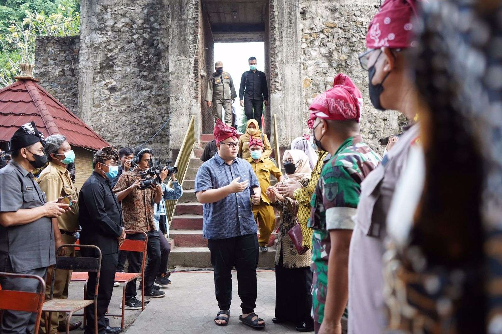 Bupati Kediri Hanindhito akan memberikan diskon pajak bagi pelaku seni. (Foto: Dokumentasi Kominfo Kabupaten Kediri)