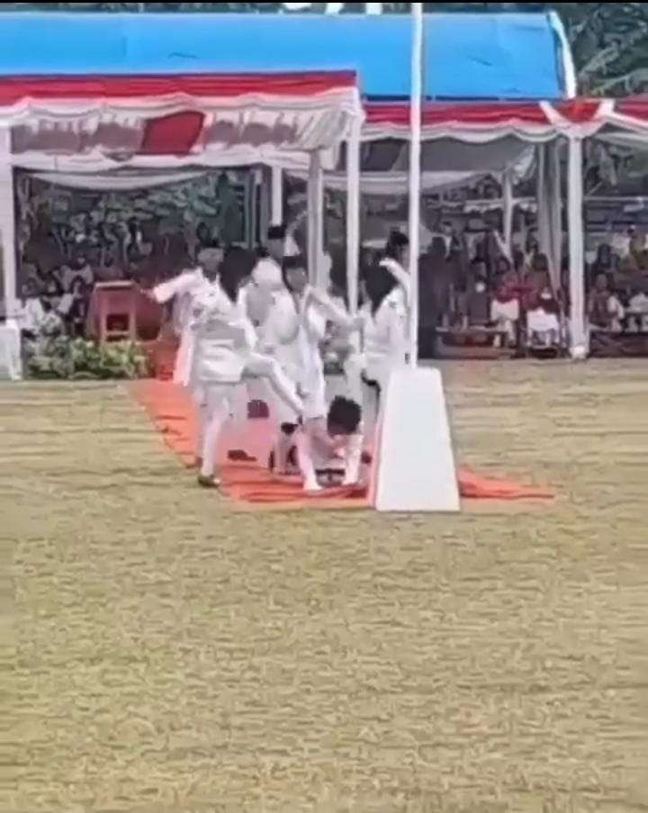 Aksi joget Paskibraka Cabangbungin saat masih bertugas menuai kecaman netizen. (Foto: Tangkapan layar Instagram @jakinfo_)