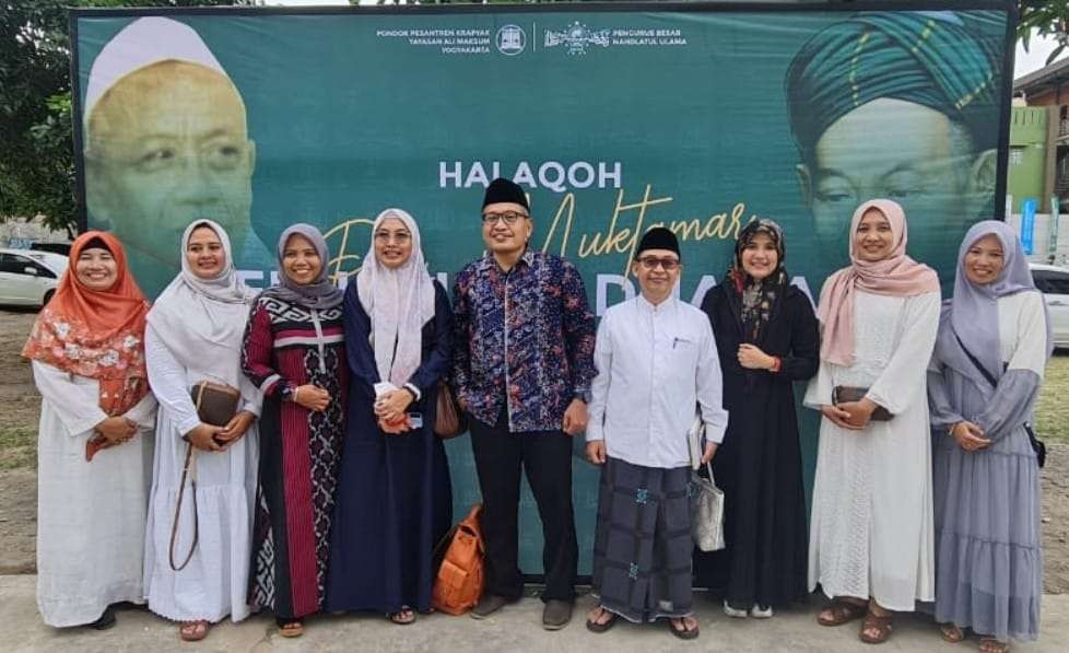 KH Ulil Abshar Abdalla bersama KH Abdul Ghofarrozin di Pati, Jawa Tengah. (Foto: PP Matholiul Falah)