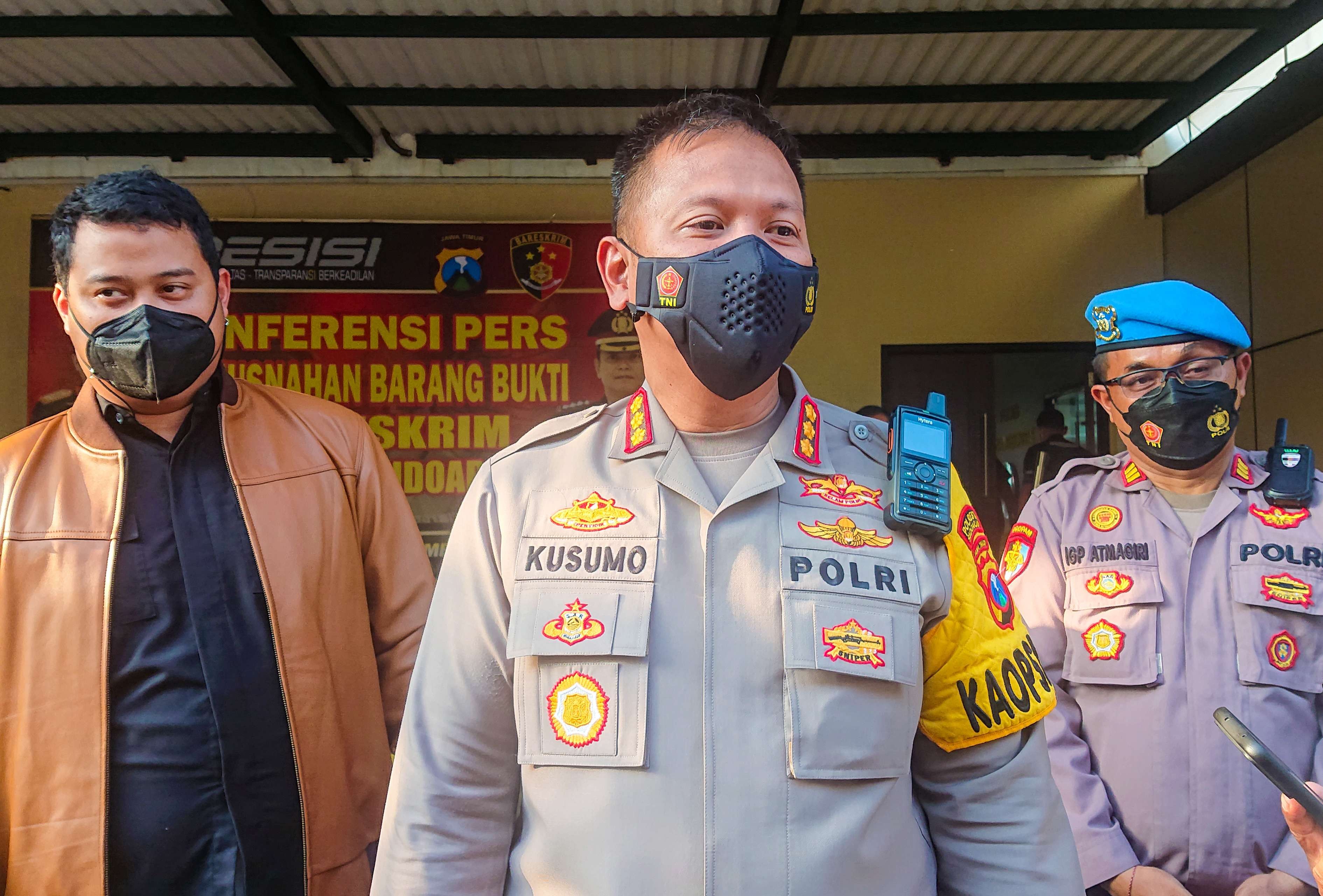 Kapolresta Sidoarjo Kombes Pol Kusumo Wahyu Bintoro dihadapan awak media (Foto: Aini/Ngopibareng.id)