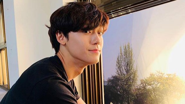 Lee Do Hyun akun Instagramnya diretas dengan bahasa Portugis. (Foto: Yuehua Entertainment)