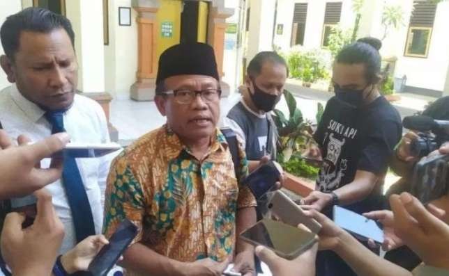 Ketua Indonesia Police Watch (IPW)  Sugeng Teguh Santoso  usut  pelagalan judi melalui sepak bola ( foto; Pribadi)