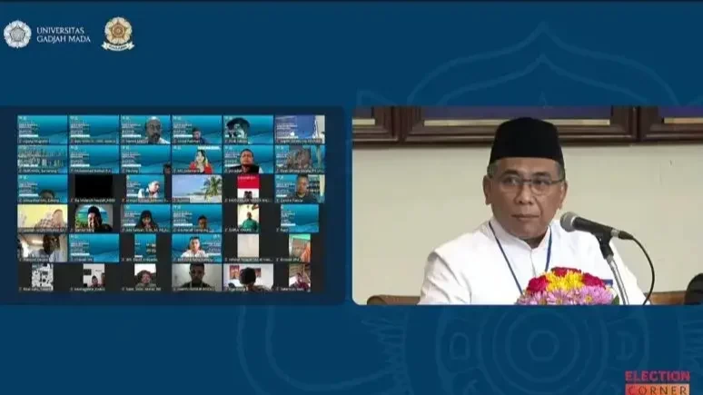 Ketum PBNU KH Yahya Cholil Staquf saat menjadi narasumber dalam Seminar Nasional Sinergi Universitas Gadjah Mada (UGM) dan Keluarga Alumni Universitas Gadjah Mada (Kagama). (Foto: Tangkapan Layar Youtube KAGAMA)