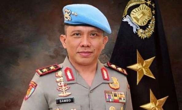 Mantan Kadiv Propam Polri,  Irjen Pol Ferdy Sambo, ibarat sudah jatuh ketimpa tangga, setelah dipecat dari anggota Polri, ia kehilangan uang pensiun dan gelar purnawariwan Polri ( foto: Kadiv Humas Polri)