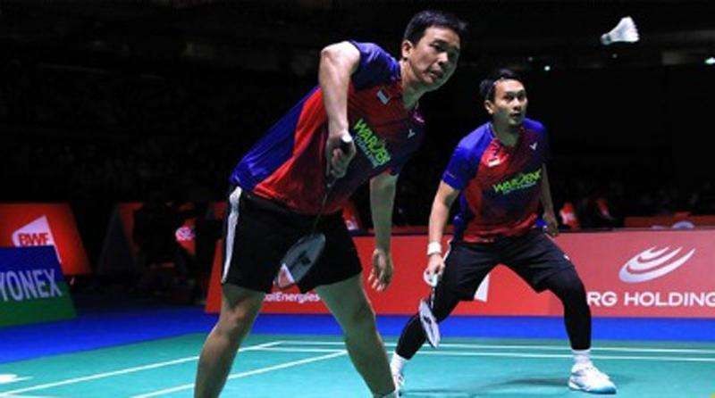 Hendra/Ahsan harus mengubur impian untuk menjadi juara 4 kali di ajang BWF World Championship usai dikalahkan pasangan Malaysia. (Foto: Twitter @INABadminton)