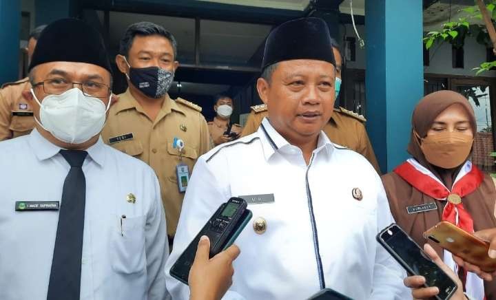 Wagub Jabarl Uu Ruzhanul Ulum, mewacanakan  agar mengizinkan suaminya poligami untuk.mengatasi HIV/AIDS (Foto: JPNN)