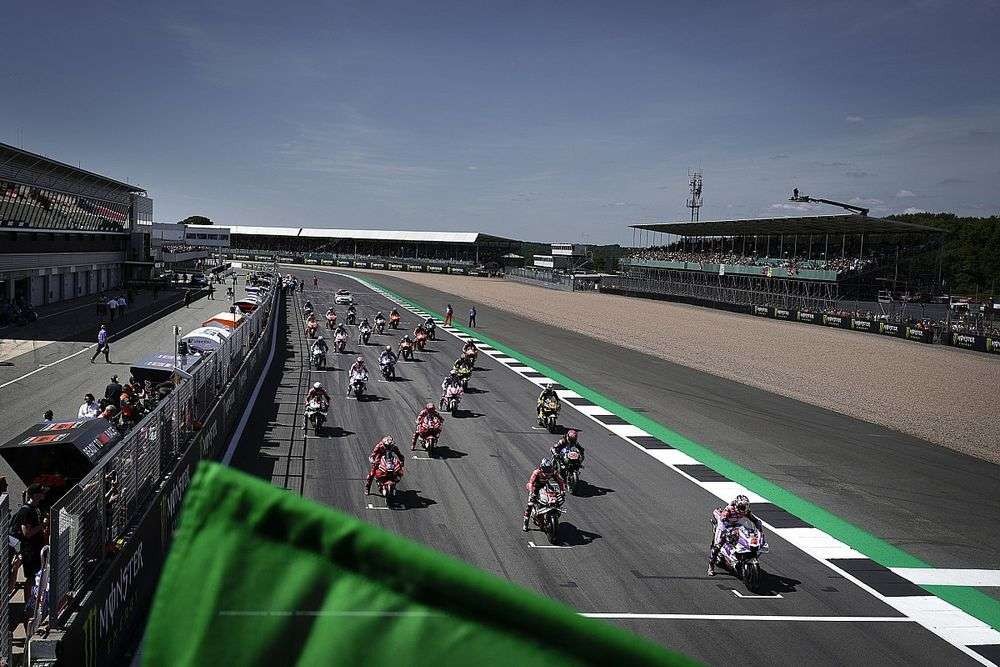 Hanya tersisa empat kursi di tiga tim MotoGP untuk musim 2023. (Foto: CRASH)