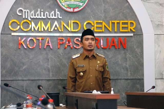 Wakil Walikota Pasuruan, Adi Wibowo (Mas Adi) bersama jajaran pemkab terkait menghadiri rapat koordinasi inflasi daerah yang diselenggarakan secara virtual dari Kementerian Dalam Negeri, Jakarta, dipimpin oleh Mendagri Tito Karnavian dari Madinah Command Center Pemkot Pasuruan, Selasa 30 Agustus 2022. (Foto: Diskominfo Pemkab Pasuruan)