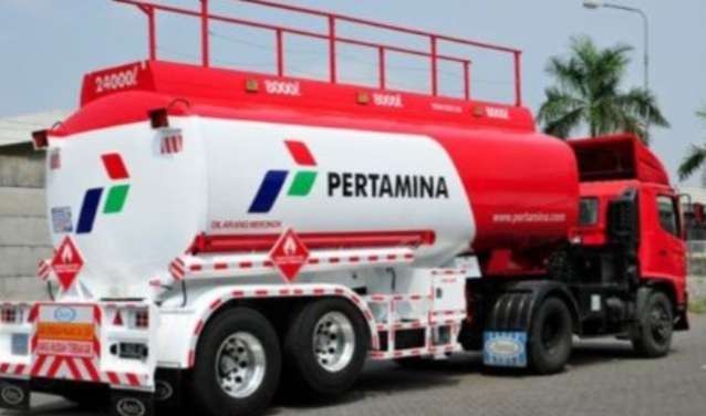 Mobil Tengki armada andalan  Pertamina untuk mendistribusikan BBM ke masyarakat ( foto: Humas Pertamina )