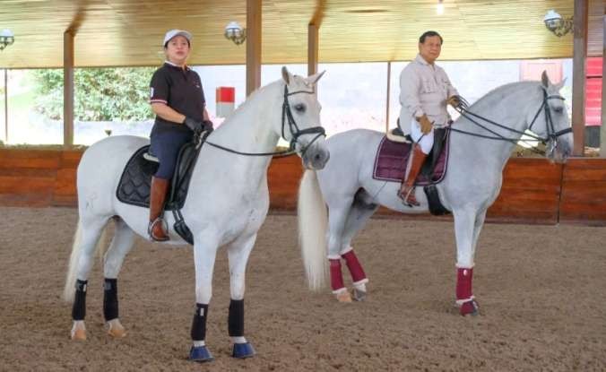 Wakil Ketua Umum PDIP Puan Maharani mengunjungi Ketua Umum Parta Gerindra, Prabowo Subianto, di Hambalang, ada yang memaknai sinyal-sinyal untuk Pilpres 2025. (Foto: Media Center Puan)