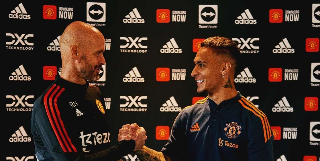 Erik ten Hag harus mengeluarkan biaya besar untuk membawa Antony Mattheus dos Santos dari Ajax ke Old Trafford. (Foto: Twitter/@TenHagMind)