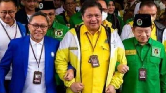 Ketua Umum  Partai Golkar Airlangga Hartarto (tengah). (Foto: Media Airlangga)