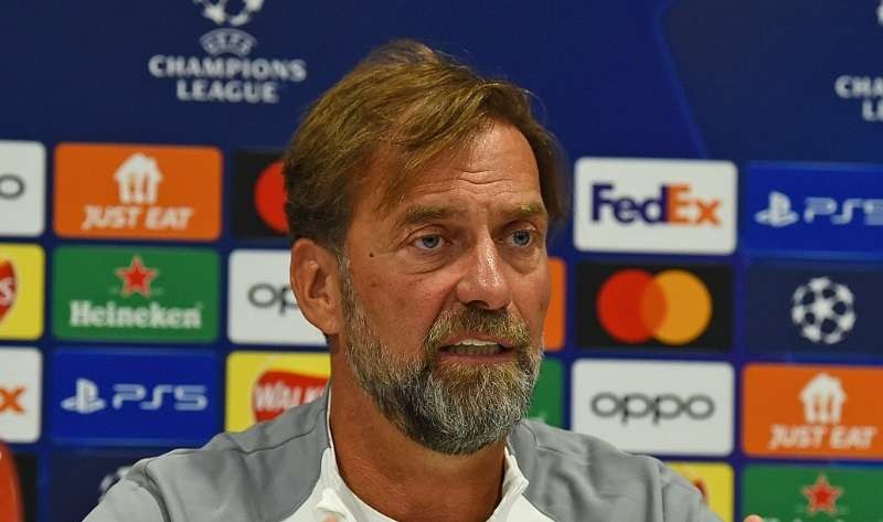 Pelatih Liverpool Jurgen Klopp mendesak pendukung Liverpool untuk menghormati seremoni mengheningkan cipta bagi mendiang Ratu Elizabeth II sesaat sebelum kick-off laga penyisihan Grup A Liga Champions kontra Ajax. (Foto: Twitter/@LFC)