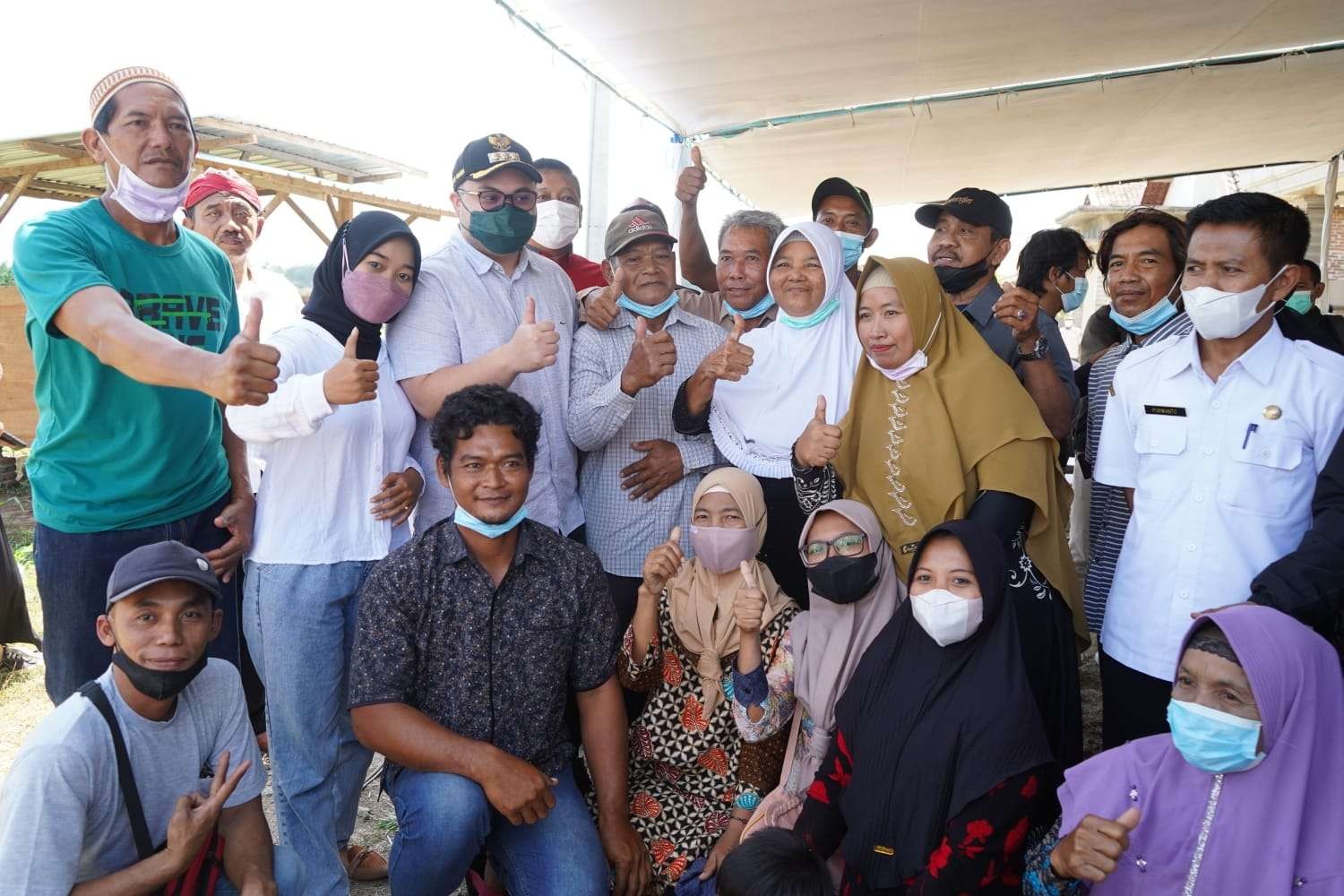 Bupati Kediri Hanindhito Himawan Pramana di perkampungan baru Dusun Ngolakan, Desa Cerme, Kecamatan Grogol pada Rabu, 14 September 2022, disambut hangat warga.(Foto: Dinas Kominfo Kabupaten Kediri)