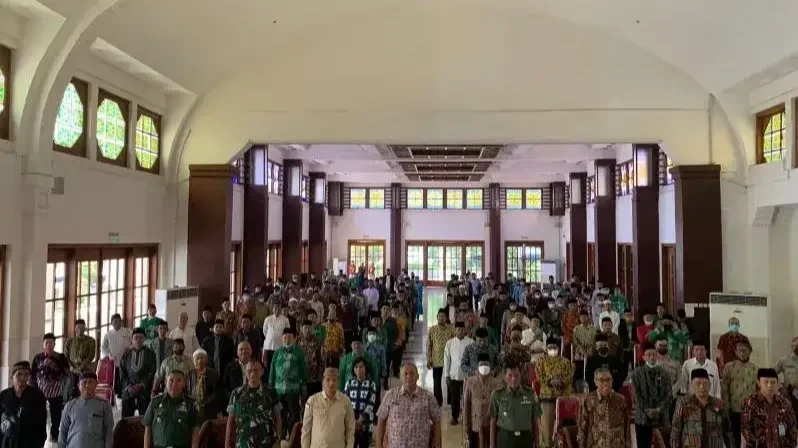 Dai, khatib, dan perwakilan ormas Islam di Surabaya hadiri silaturahmi di Balai Kota Surabaya. (Foto: Ant)