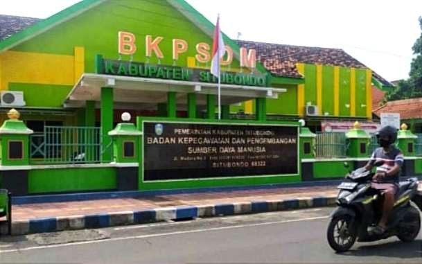 BKPSDM Kabupaten Situbondo bakal memeras otak lebih kencang menata jumlah tenaga honorer berlebih dibandingkan kebutuhan ASN.(foto:guido saphan/ngopibareng.id)