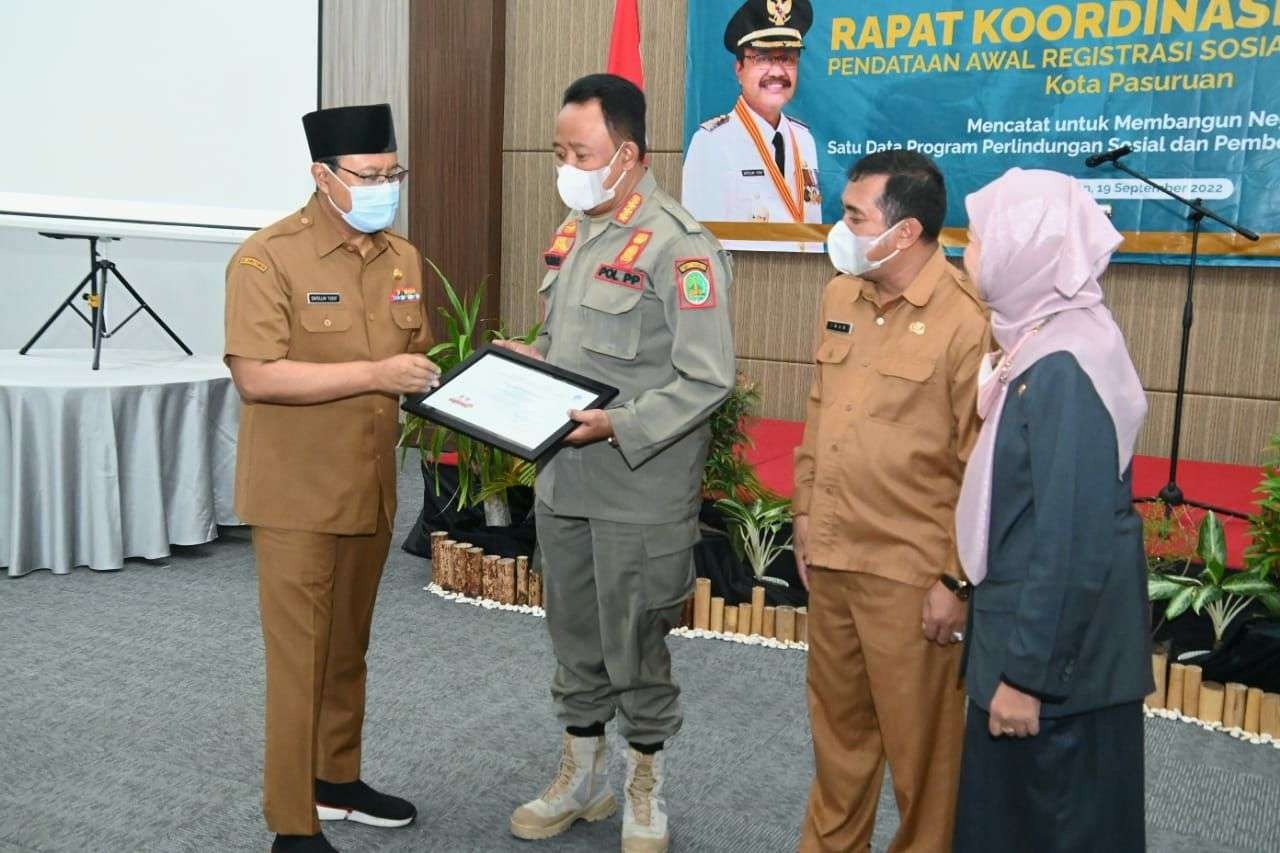 Walikota Pasuruan Saifullah Yusuf (Gus Ipul) dalam Rapat Koordinasi Regsosek yang diadakan oleh Badan Pusat Statistik Kota Pasuruan di Hotel Ascent Premiere Kota Pasuruan, Senin 19 September 2022. (Foto: ist)