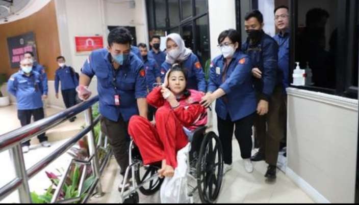 Hasnaeni Moein atau yang dikenal dengan sebutan 'Wanita Emas' sebagai tersangka dugaan korupsi dana di lingkungan PT Waskita Beton takut masuk Rutan ( foto: CNN)