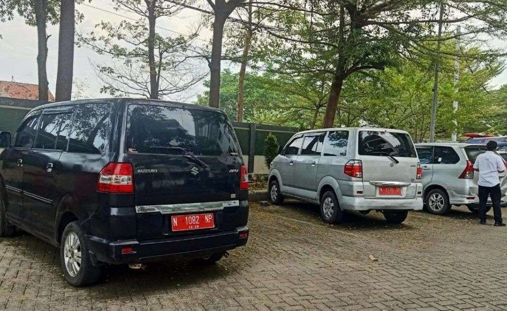 Pemkab Probolinggo berencana mengadakan mobil dinas baru senilai Rp12 miliar melalui Perubahan APBD 2022. (Foto: Ikhsan Mahmudi/Ngopibareng.id)