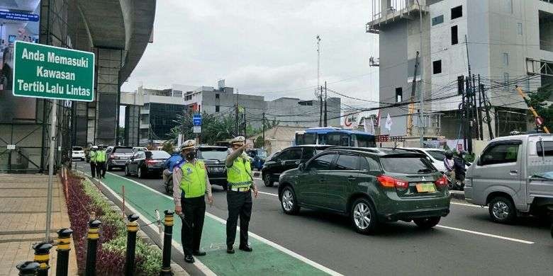 Polisi dilarang tilang manual Operasi Zebra mulai 3 Oktober 2022. (Foto: Dokumentasi Kompas)