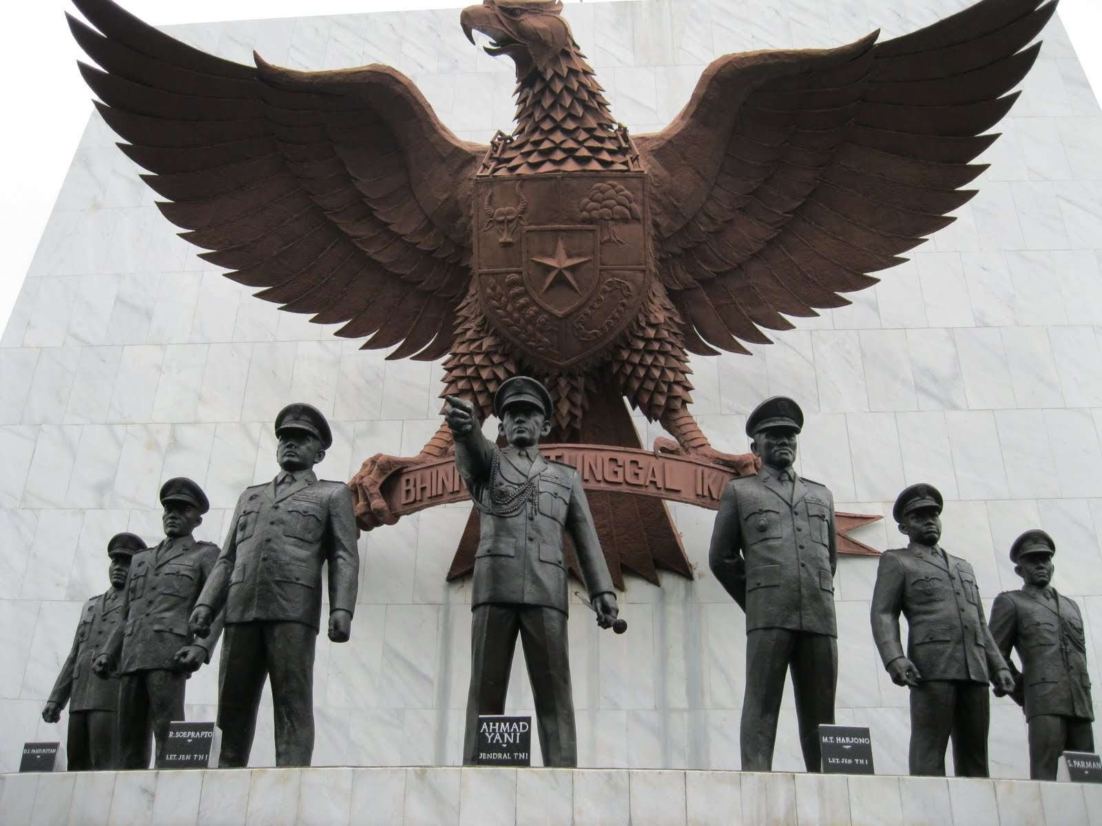 Monumen Pancasila Sakti di Lubang Buaya untuk mengenang para pahlawan revolusi korban kebiadaban G30S PKI. (Foto: ANTARA)