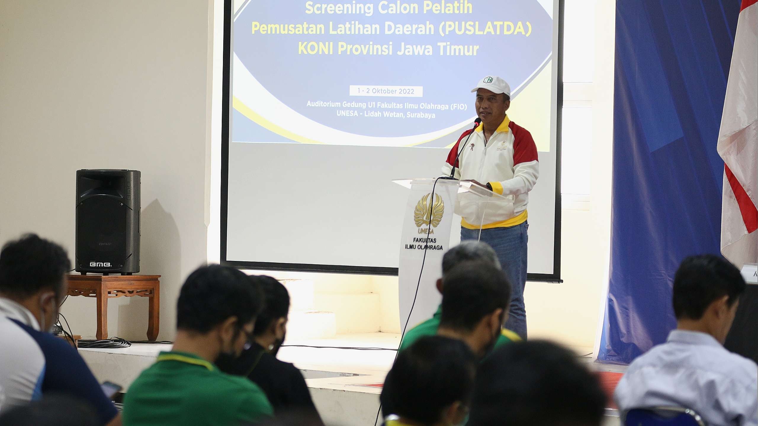 Ketua Diktar KONI Jatim, Prof Nurhasan dalam pembukaan seleksi calon pelatih Puslatda di Gedung Fakultas Ilmu Keolahragaan Unesa, Surabaya, Sabtu 1 Oktober 2022. (Foto: Fariz Yarbo/Ngopibareng.id)