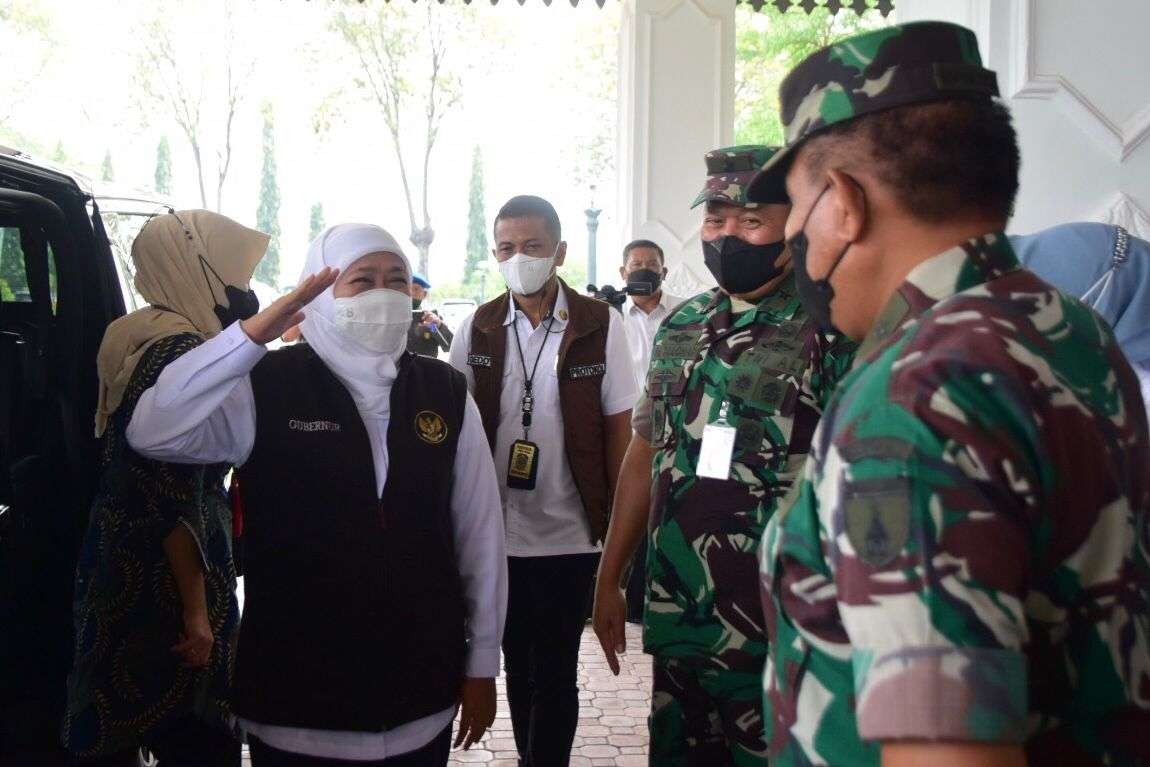 Gubernur Jawa Timur Khofifah Indar Parawansa di Balai Kartika Kodam V Brawijaya, Surabaya, Senin 3 Oktober 2022. (Foto: Dok. Pemprov)