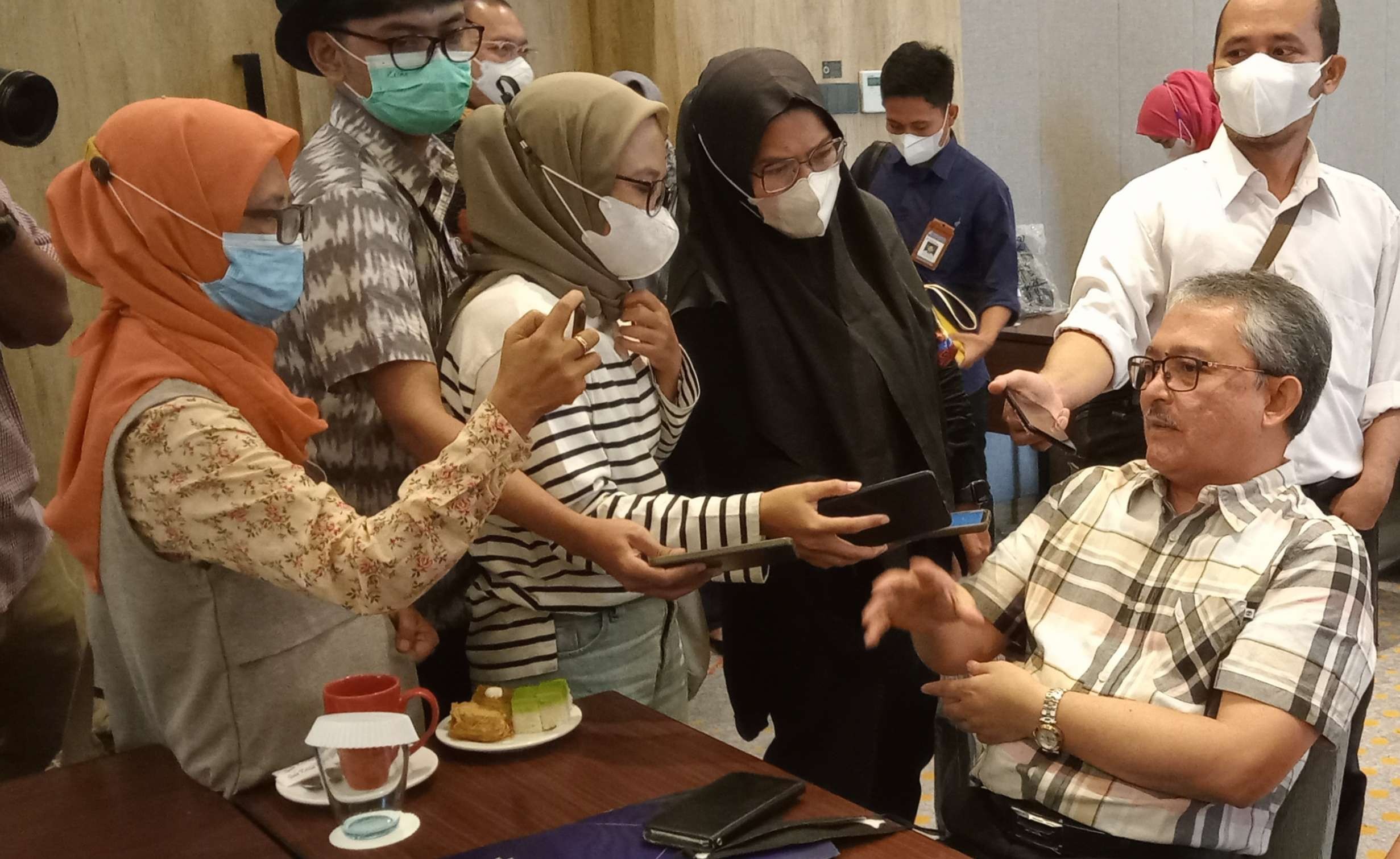 Kepala Badan Bahasa, E. Aminudin Aziz, pertegas komitmen Bahasa Indonesia sebagai bahasa persatuan  dan identitas nasional di Bulan Bahasa sesuai semangat Sumpah Pemuda. (Foto: Asmanu Sudharso/Ngopibareng.id)