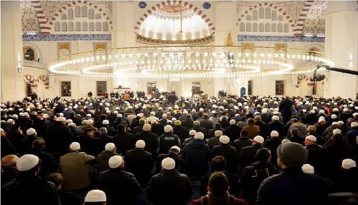 Maulid Nabi di sebuah masjid di Turki. (Foto: travellers)