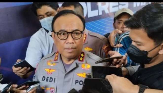 Kadiv Humas Polri Irjen Pol Dedi Prasetyo mengatakan sejumlah gas tersebut telah kedaluwarsa sejak 2021. (Foto: Divisi Humas Polri)