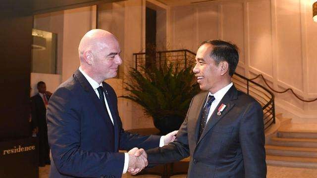 Presiden Joko Widodo (Jokowi) mengadakan pertemuan bilateral dengan Presiden FIFA Gianni Infantino. (Foto: Biro Pers)