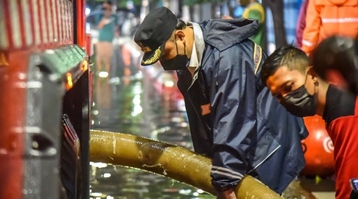 BPBD Surabaya antisipasi dampak hujan lebat (Foto: dok. Humas Pemkot Surabaya)