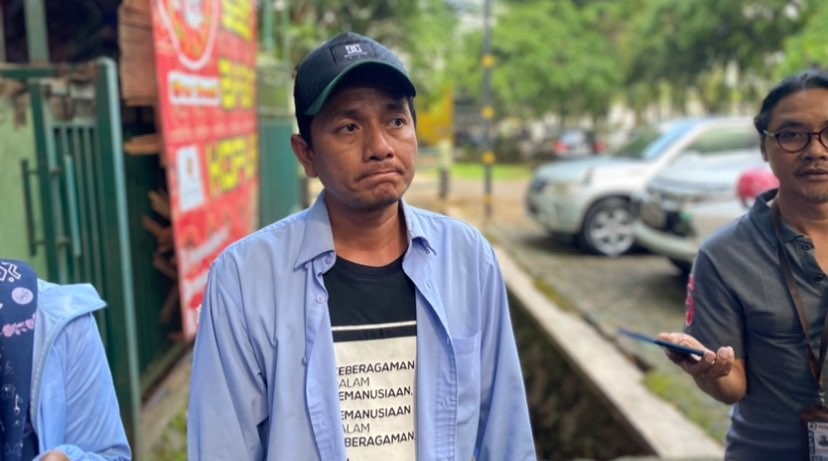 Sekjen Federasi KontraS, Andy Irfan saat berada di kompleks Lapangan Rampal, Kota Malang. (Foto: Lalu Theo/Ngopibareng.id)