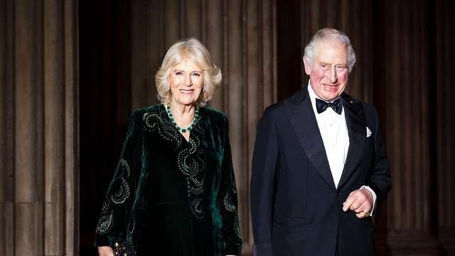 Mahkota yang akan dipakai Permaisuri Camilla saat penobatan Raja Charles III menuai kontroversi, khususnya dari India. (Foto: Moyls)