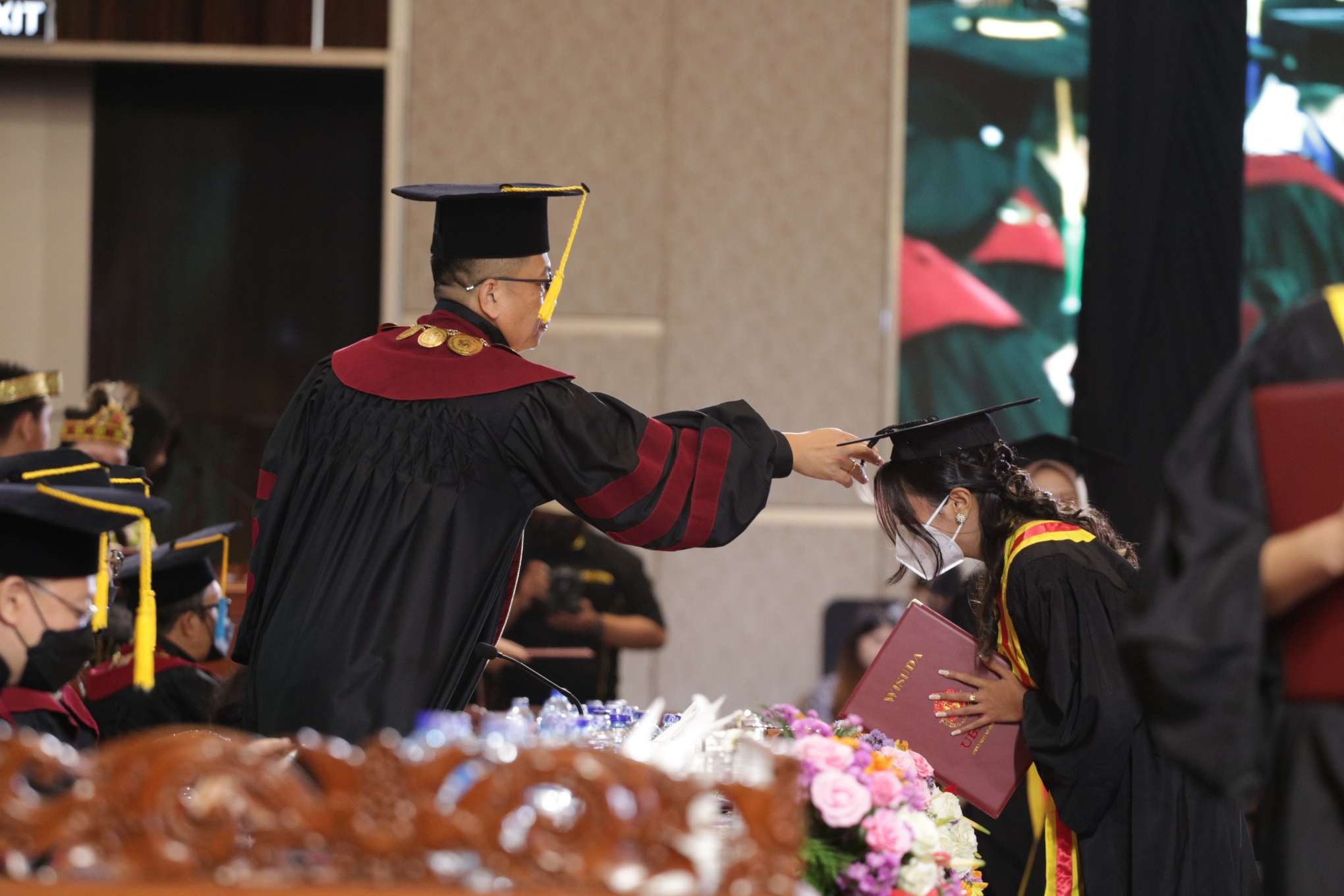 Wisuda Ubaya digelar offline pertama kali setelah dua tahun lebih pandemi COVID-19. (Foto: Dokumentasi Ubaya)