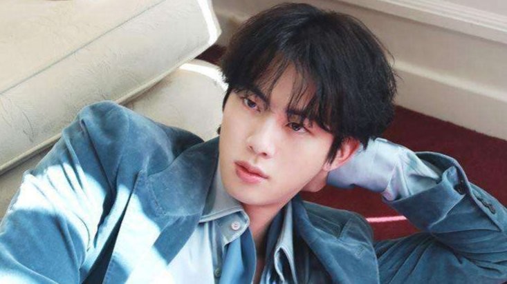 Kim Seok-jin atau Jin BTS akan merilis album solo perdana. (Foto: Billboard)