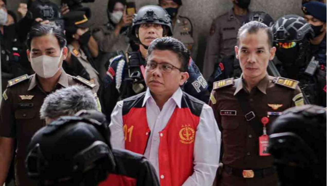 Terdakwa kasus pembunuhan terhadap Brigadir J, Ferdy Sambo, oleh kuasa hukumnya minta dibebaskan  (Foto: Antara )