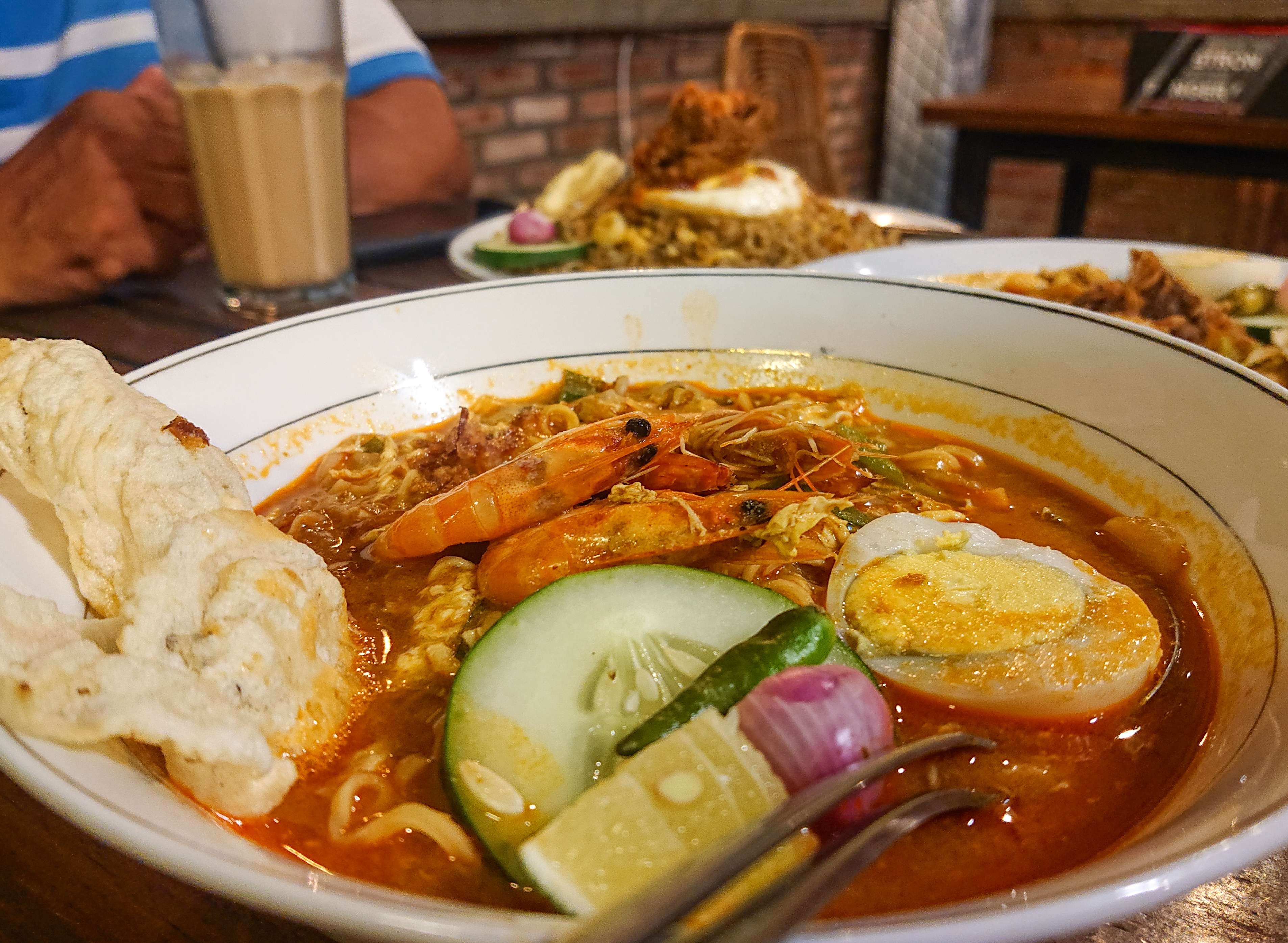 Mie Kak Ross, makanan khas melayu andalan kedai Pak Cik Abin Sidoarjo (Foto: Aini/Ngopibareng.id)