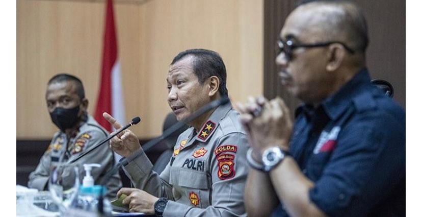 Kapolda Jawa Timur, Irjen Pol Toni Harmanto (tengah) saat masih bertugas di Provinsi Sumatera Selatan (Foto: Antara/Nova Wahyudi)