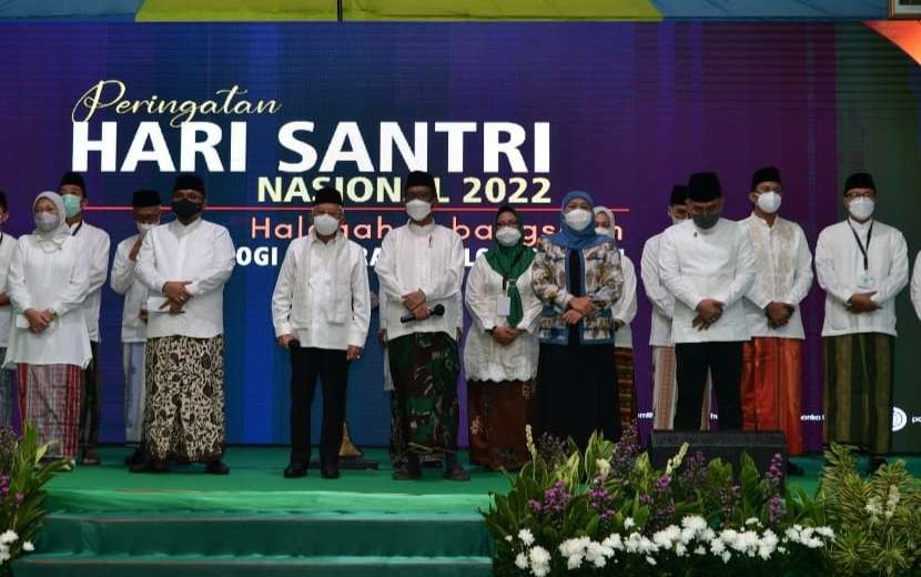 Wapres KH Ma'ruf Amin bersama Menteri Agama, Menko Polhukam, Menaker, Ketua Umum PBNU bersama sama  memperingati Hari Santri 2022 dengan Halaqah Kebangsaan Hari Santri 2022. (Foto: BPMI Setwapres)