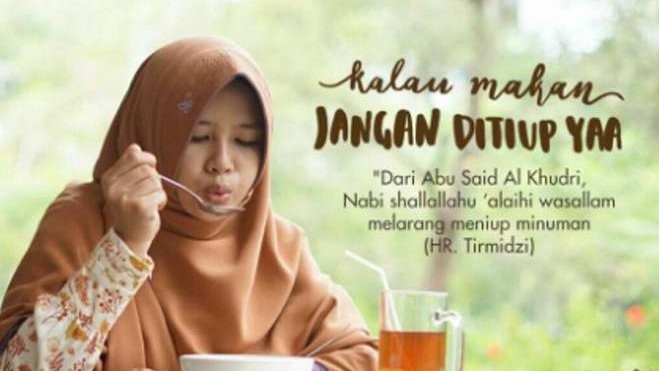 Meniup makanan dan minuman dilarang dalam Islam. (Ilustrasi)