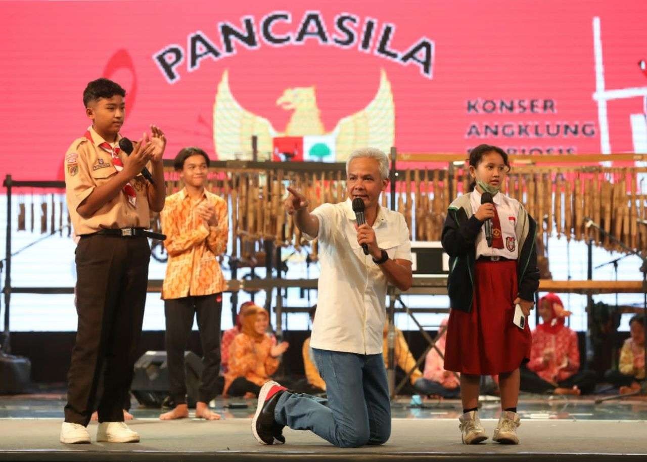 Gubernur Jawa Tengah Ganjar Pranowo mengatakan ruang-ruang bertemu dan berdialog untuk anak berbeda sekolah, agama, dan kelompok harus diperbanyak. (Foto: Istimewa)