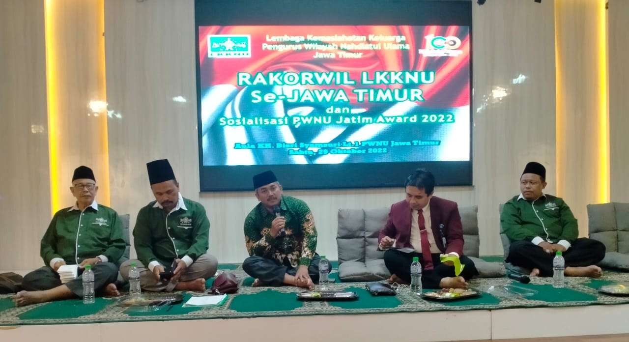 Rapat koordinasi Lembaga Kemaslahatan Keluarga (LKK) PWNU Jatim, Sabtu 29 Oktober 2022.(foto:riadi/ngopibareng.Id)