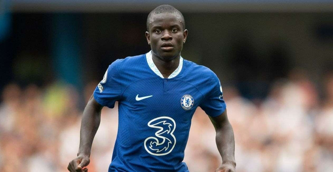 Gelandang jangkar Chelsea N'Golo Kante dipastikan absen di Piala Dunia Qatar 2022 karena cedera