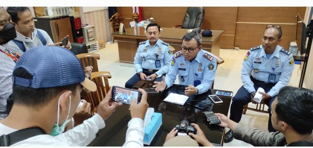 Diduga menjadi provokator kasus perkelahian di Lembaga Permasyarakatan Kelas 2A Kediri, empat narapidana kasus narkoba dipindahkan ke Lapas Blitar. (Foto: Fendi Lesmana /Ngopibareng.id)