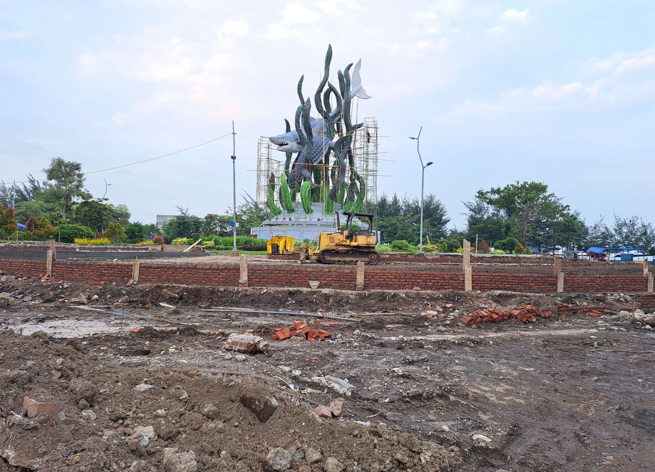 Taman Suroboyo Kenjeran yang saat ini tengah di rehabilitasi untuk disambungkan ke SIB. (Foto: Pita Sari/Ngopibareng.id)