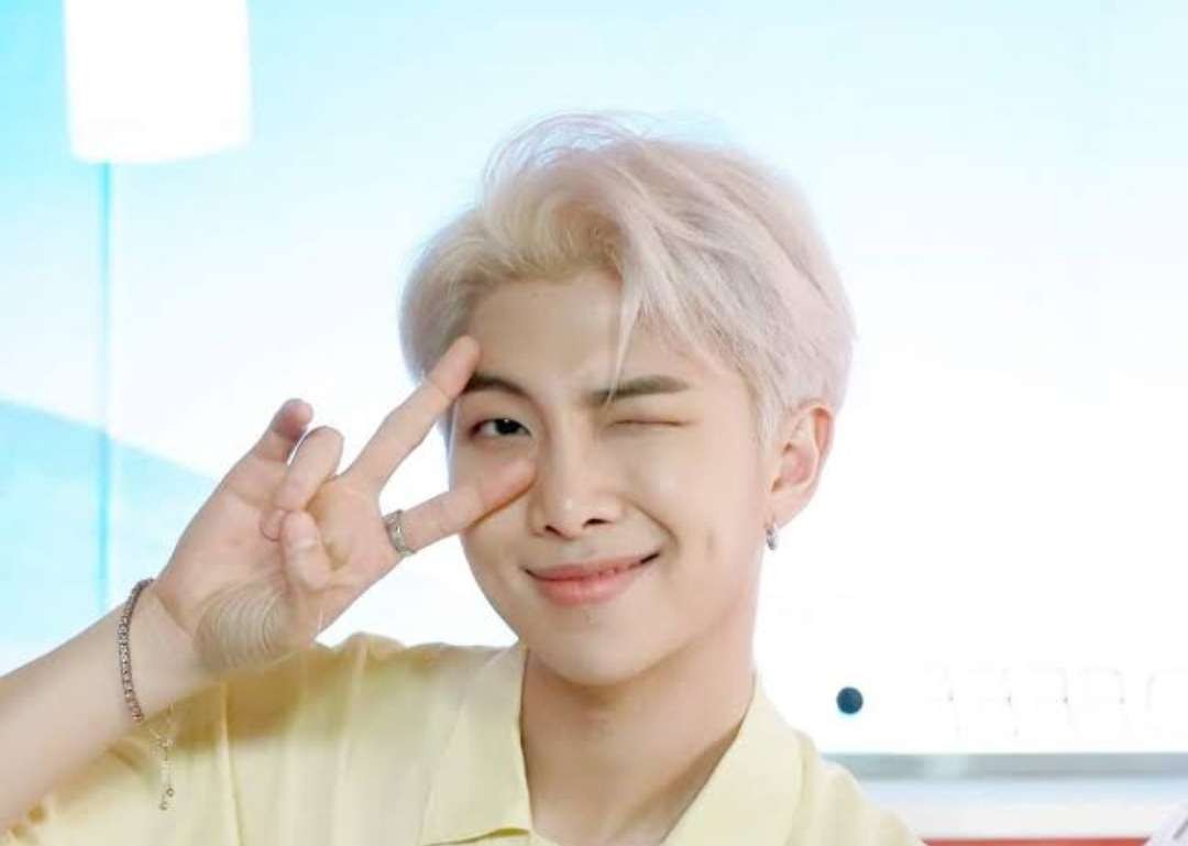 Kim Nam Joon alias RM BTS memiliki kekayaan lebih dari Rp400 miliar. (Foto: HYBE)